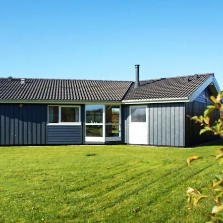 Three-bedroom Holiday In Hemmet 75 * Falen