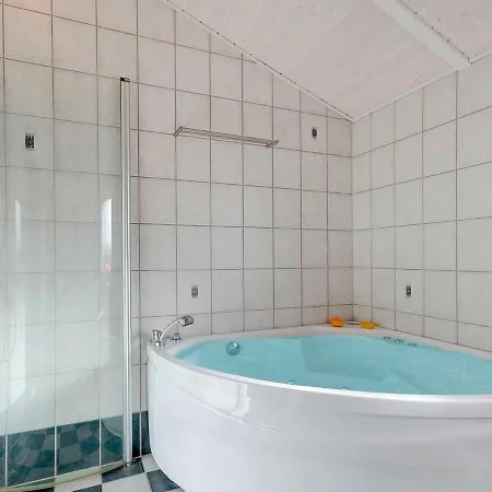 Vakantiehuis Three-bedroom Holiday In Hemmet 75