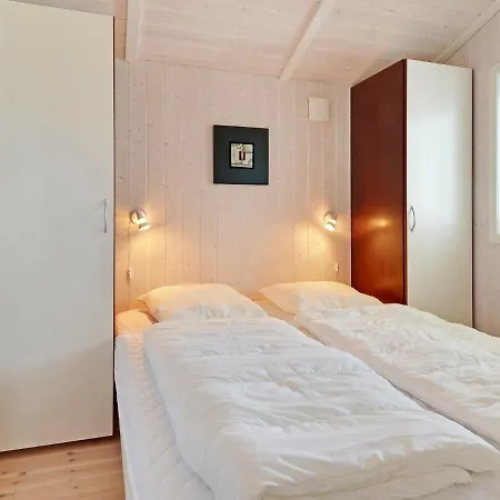 Vakantiehuis Three-bedroom Holiday In Hemmet 75