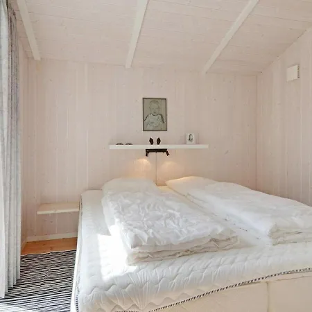 Three-bedroom Holiday In Hemmet 75 Falen